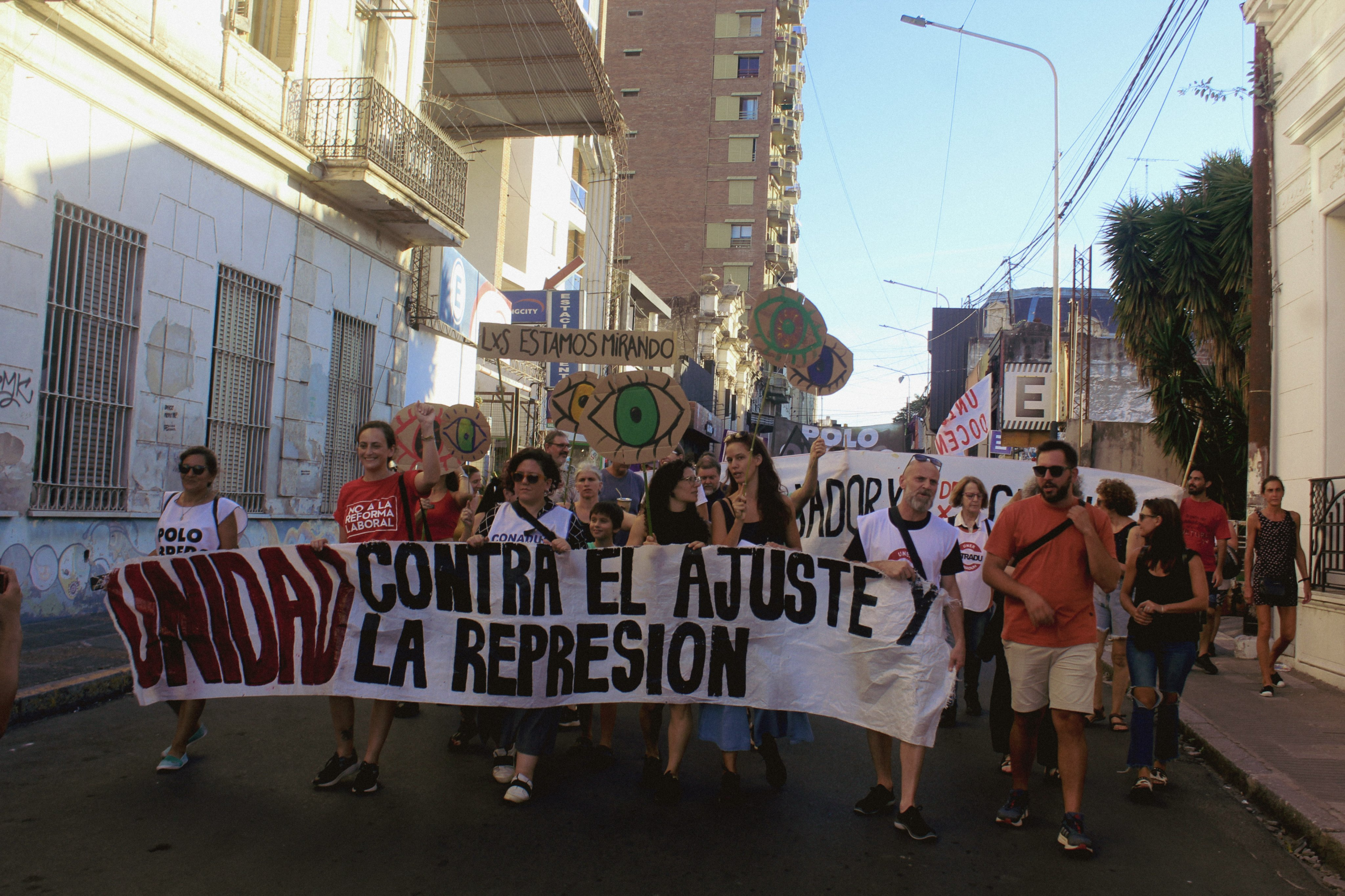 Paraná: Movilizaciones en contra del ajuste, el hambre y la represión