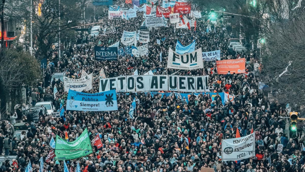 Estas no son condiciones de vida: precarizados no se puede educar