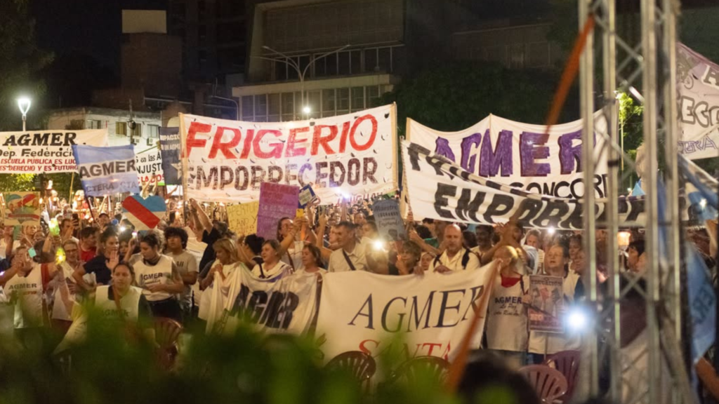 Paro y movilización docente por la apertura de paritarias y en rechazo a la reforma previsional