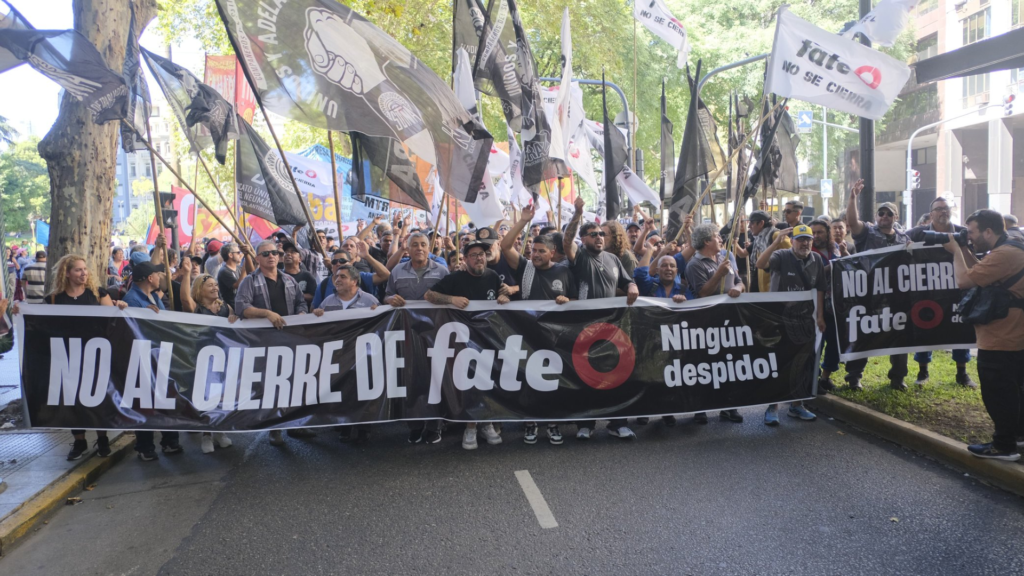Trabajadores de Fate movilizan a la Secretaría de Trabajo y anuncian un paro nacional de 24 horas